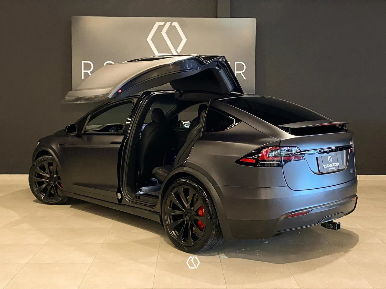 Tesla Model X - Imagem 10