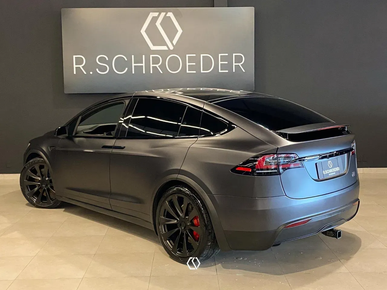 Tesla Model X - Imagem 9