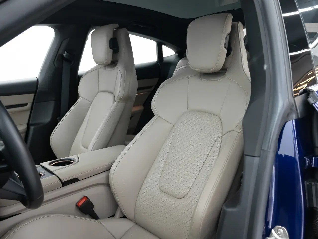 Porsche Taycan - Imagem 19