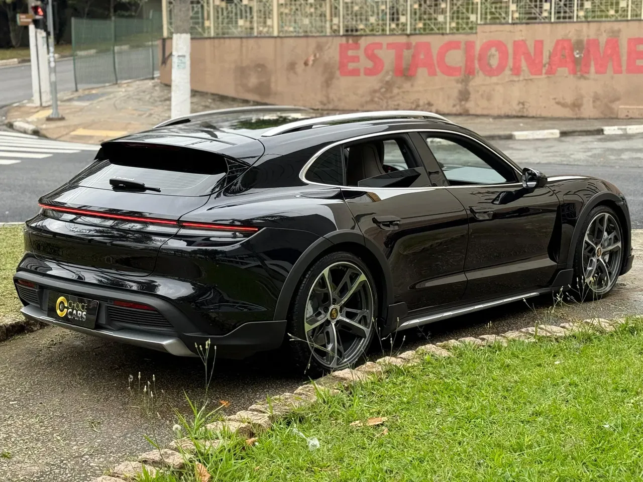 Porsche Taycan - Imagem 3