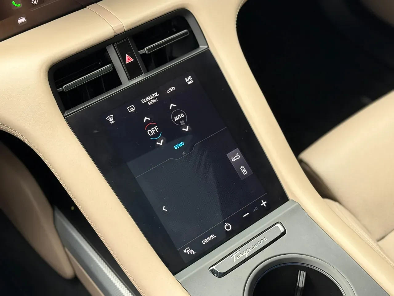 Porsche Taycan - Imagem 12