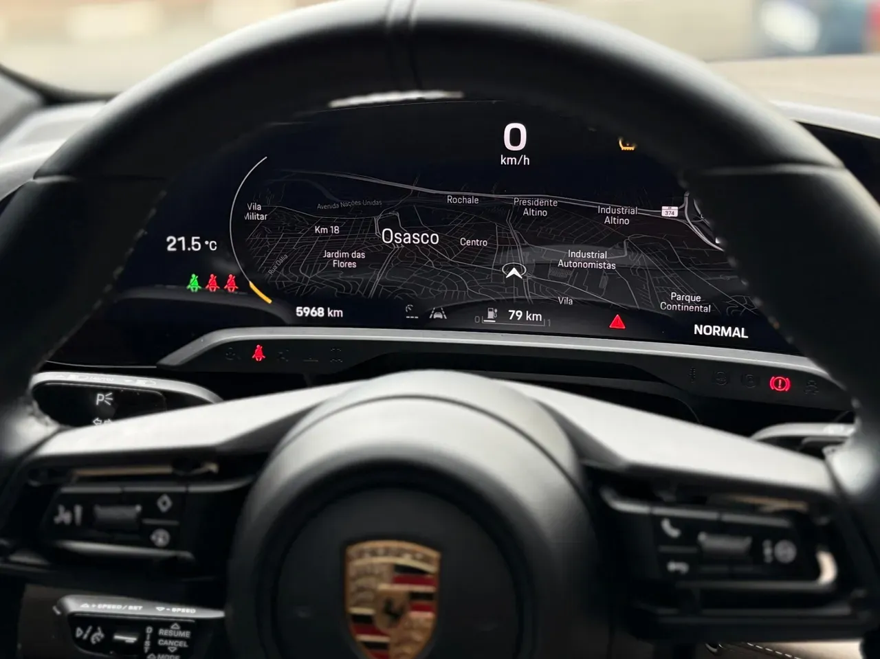 Porsche Taycan - Imagem 10