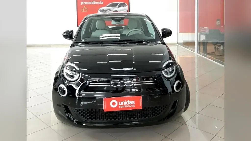 Foto de um fiat 500e