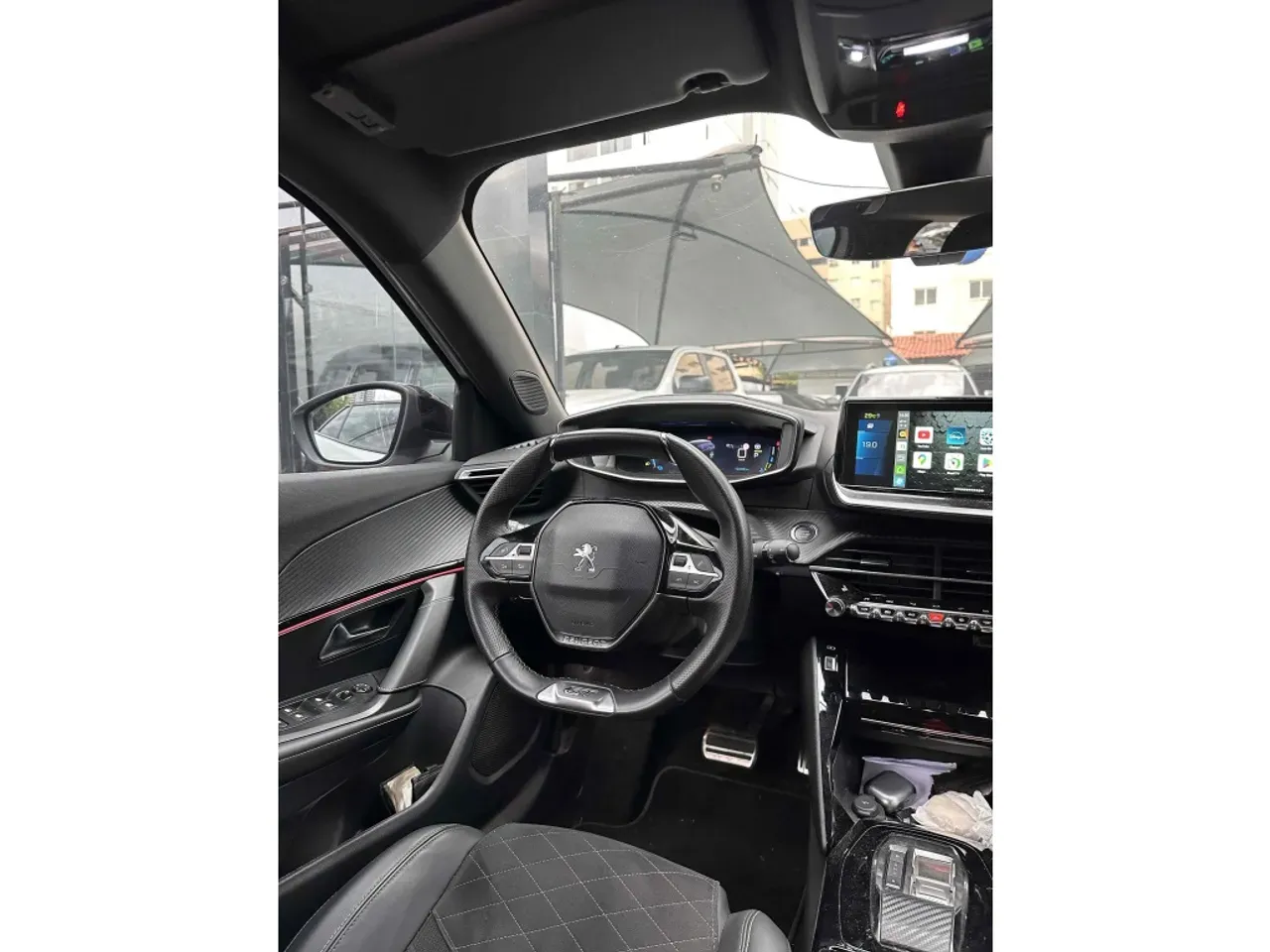 Peugeot E-2008 - Imagem 8