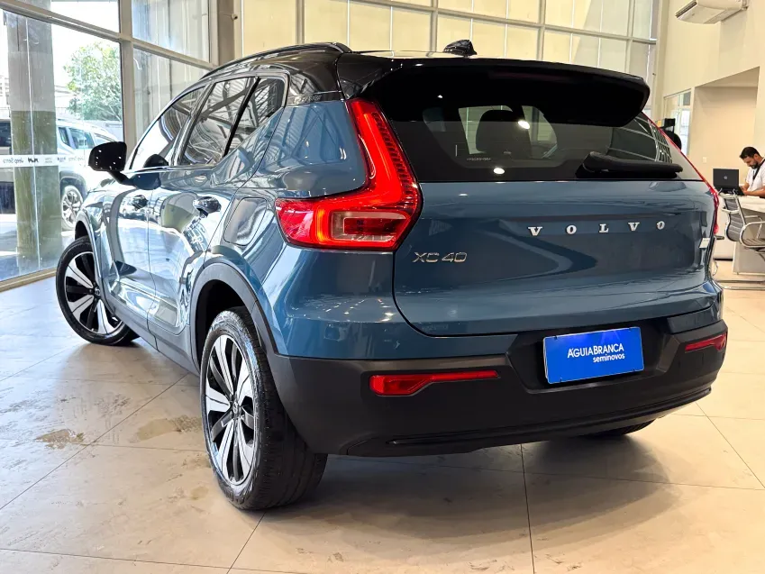 Volvo XC40 Recharge - Imagem 6