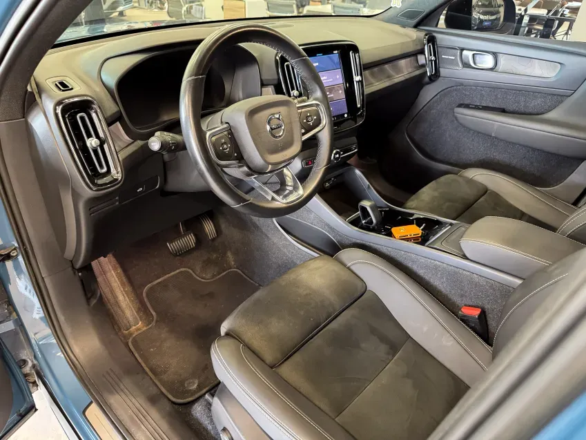 Volvo XC40 Recharge - Imagem 17