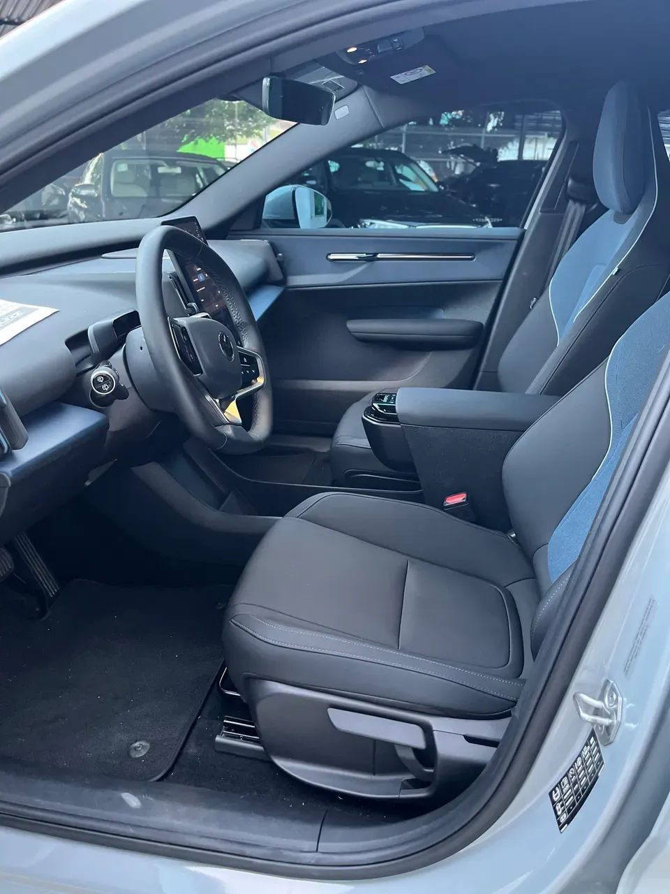 Volvo EX30 - Imagem 6