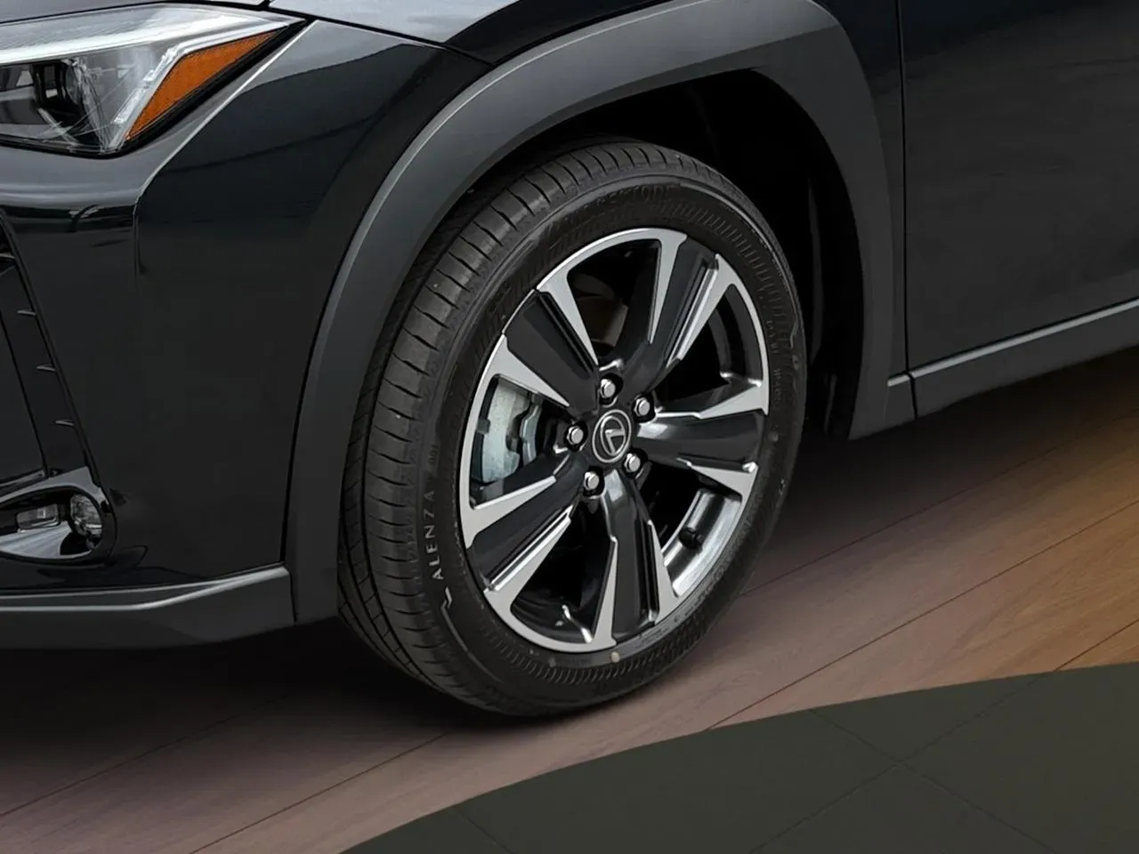 Lexus Ux 300e - Imagem 7