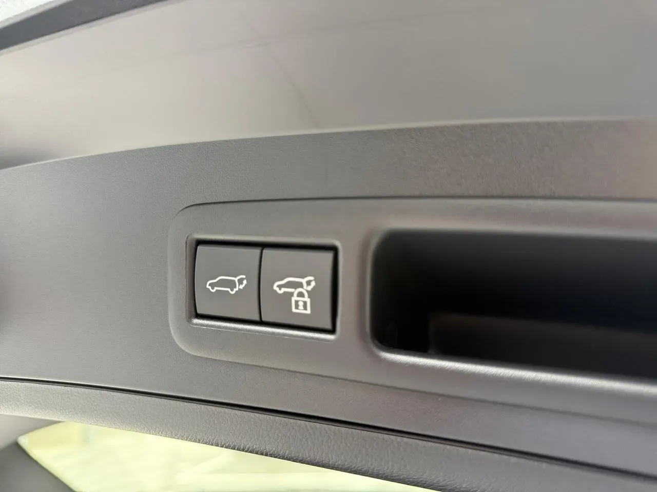 Lexus Ux 300e - Imagem 14