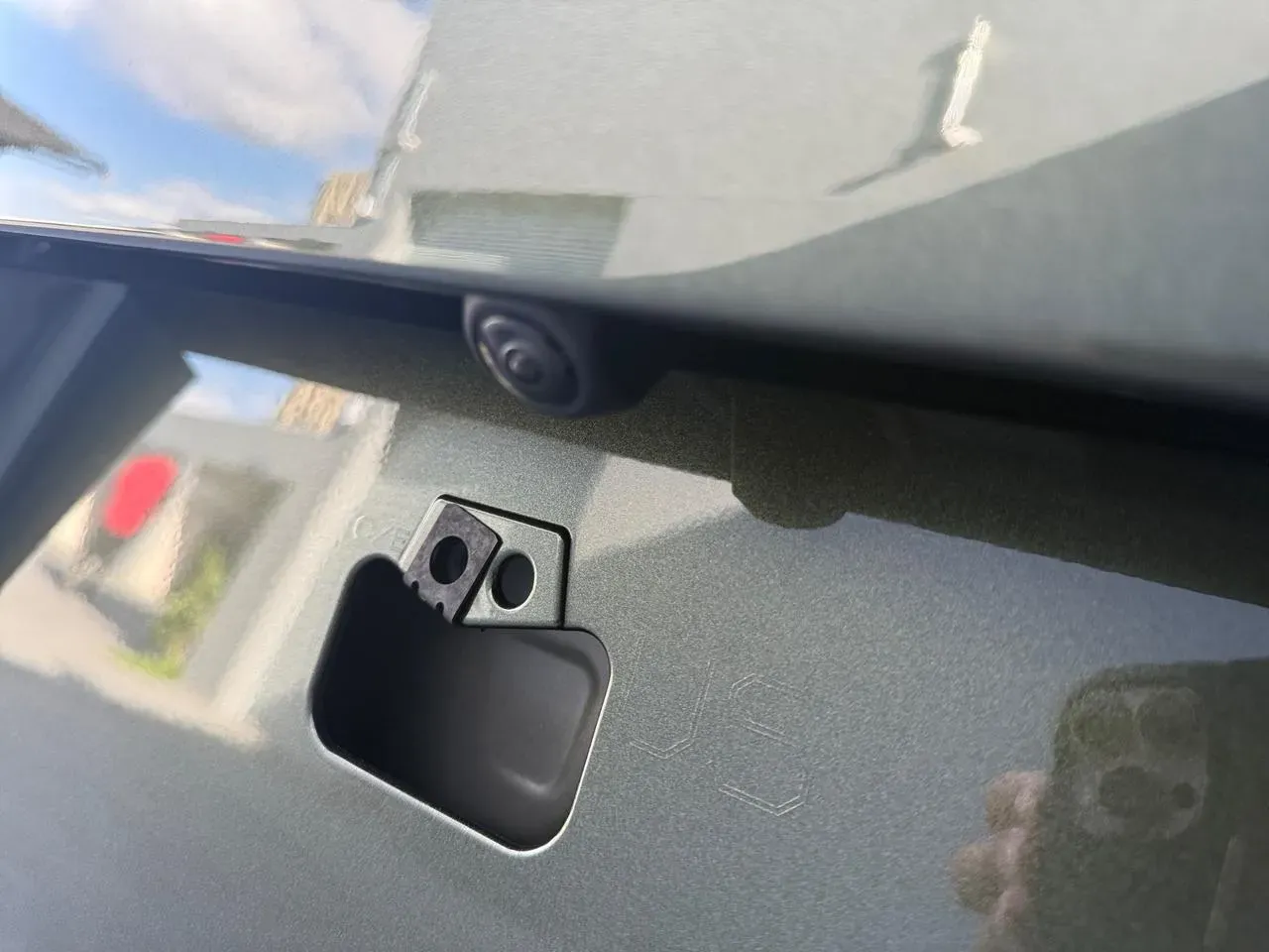 Lexus Ux 300e - Imagem 14