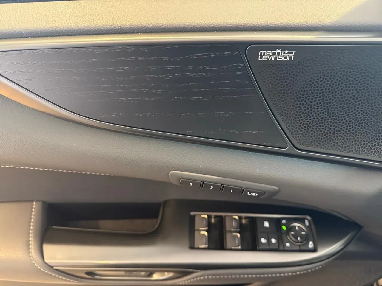 Lexus Nx 450h+ - Imagem 18