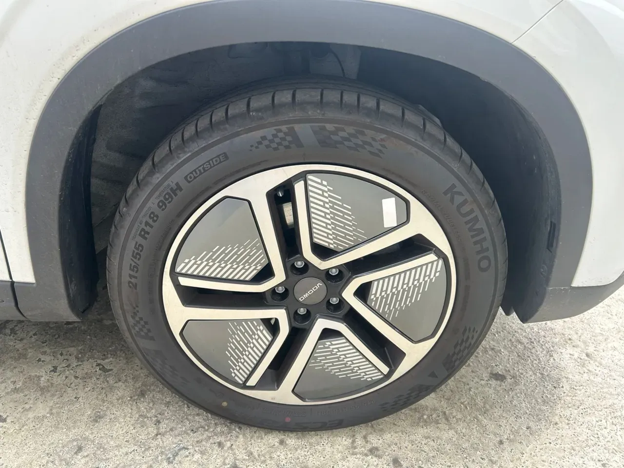 Omoda E5 - Imagem 19