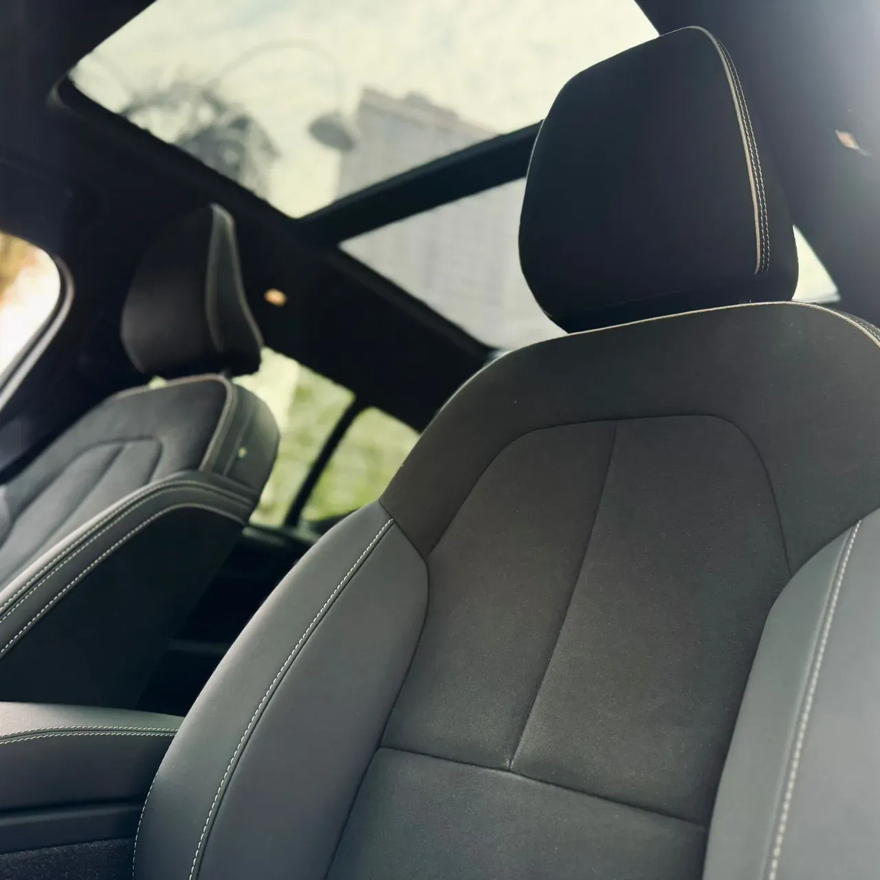 Volvo XC40 Recharge - Imagem 11