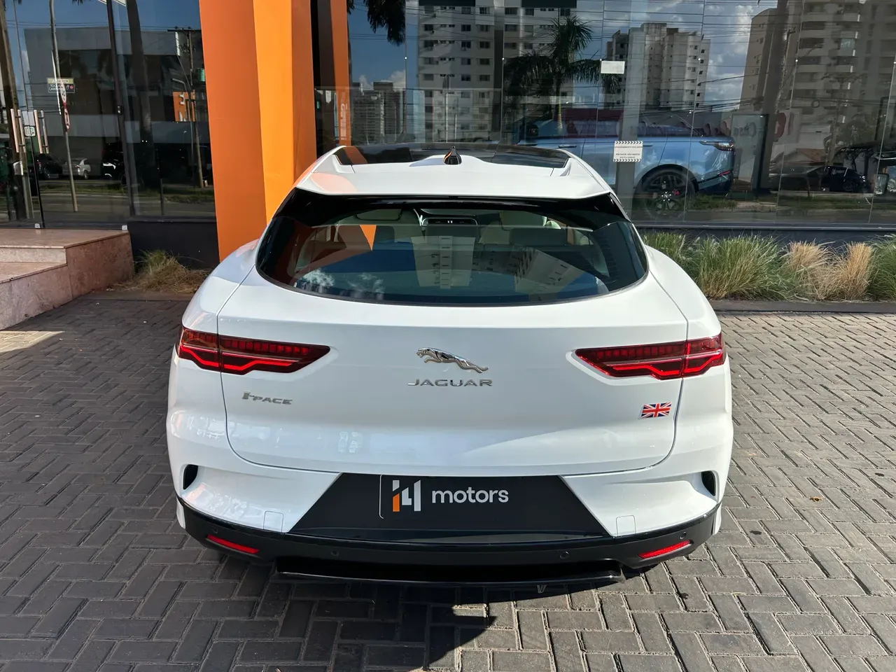 Jaguar I-pace - Imagem 6