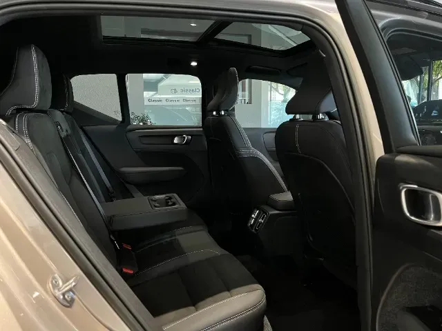 Volvo XC40 Recharge - Imagem 10