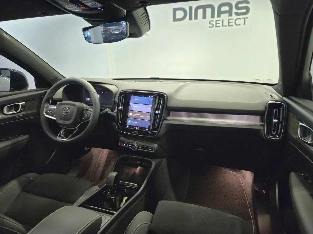 Volvo XC40 Recharge - Imagem 15