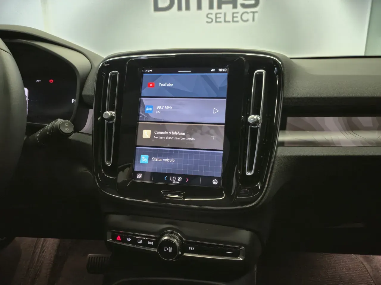 Volvo XC40 Recharge - Imagem 14