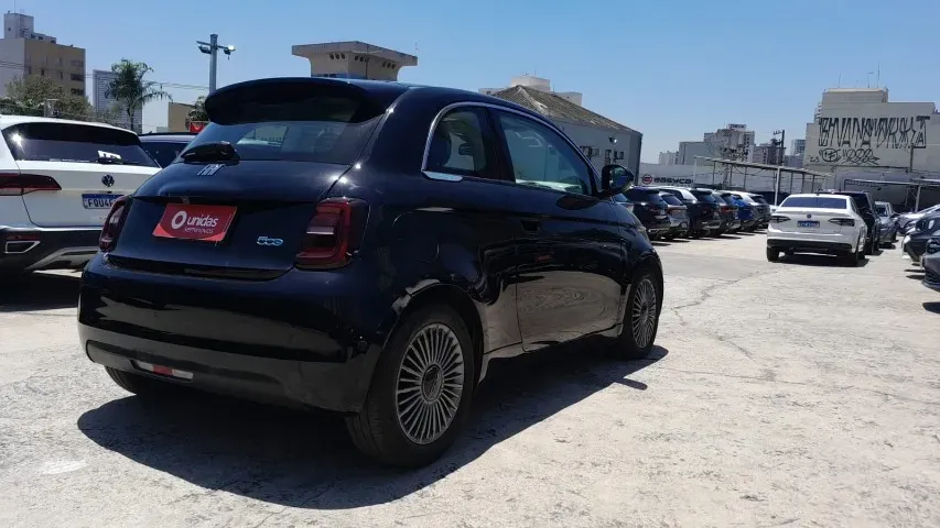 Fiat 500e - Imagem 8