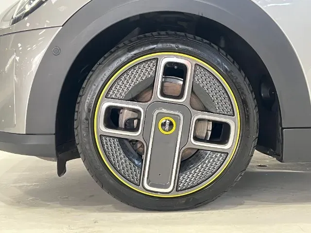 Mini Cooper SE - Imagem 7