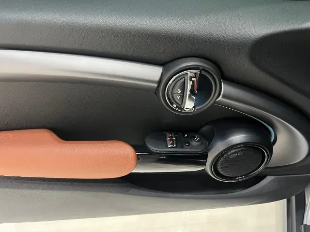 Mini Cooper SE - Imagem 15