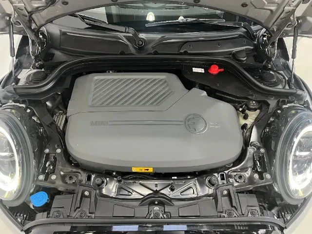 Mini Cooper SE - Imagem 17