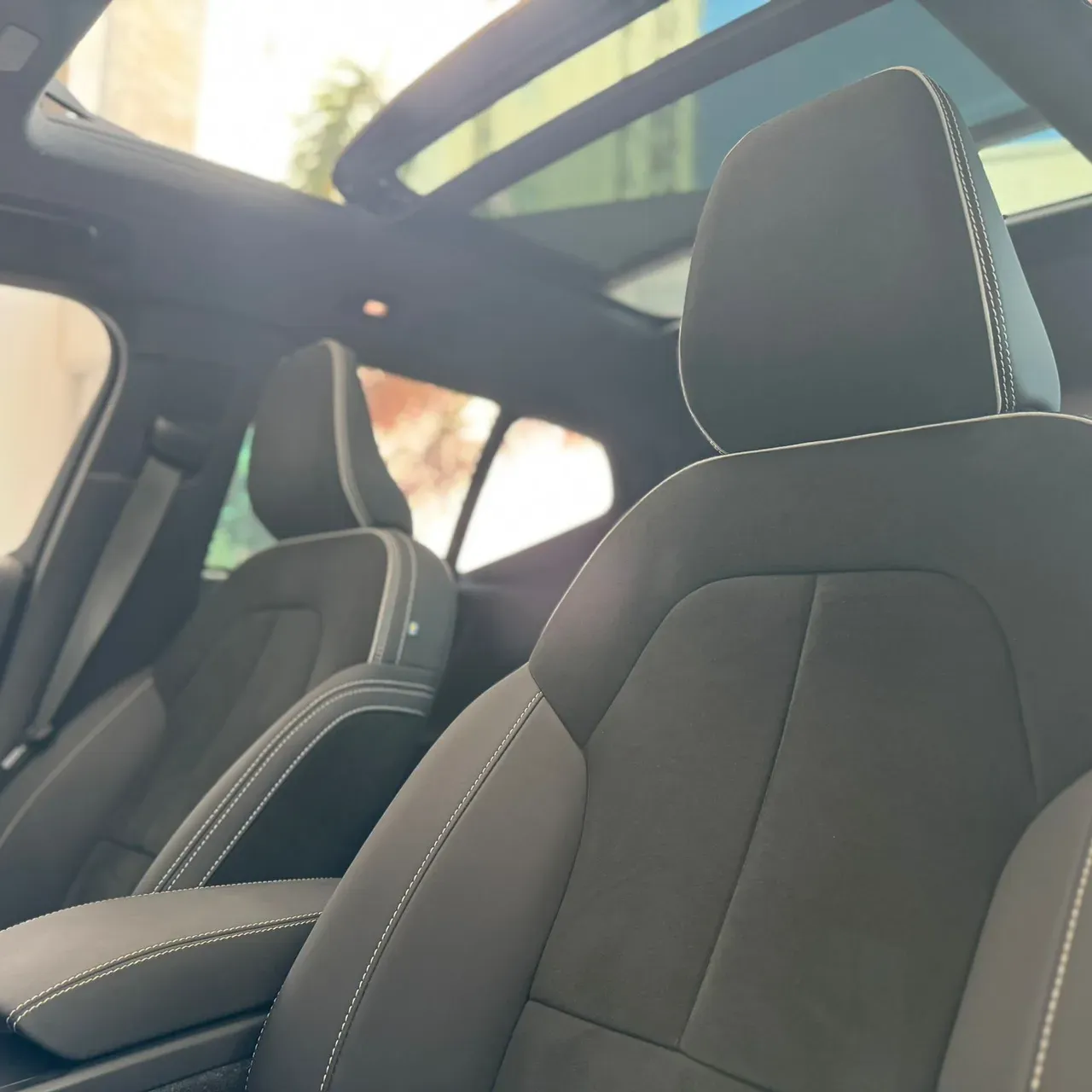 Volvo XC40 Recharge - Imagem 4