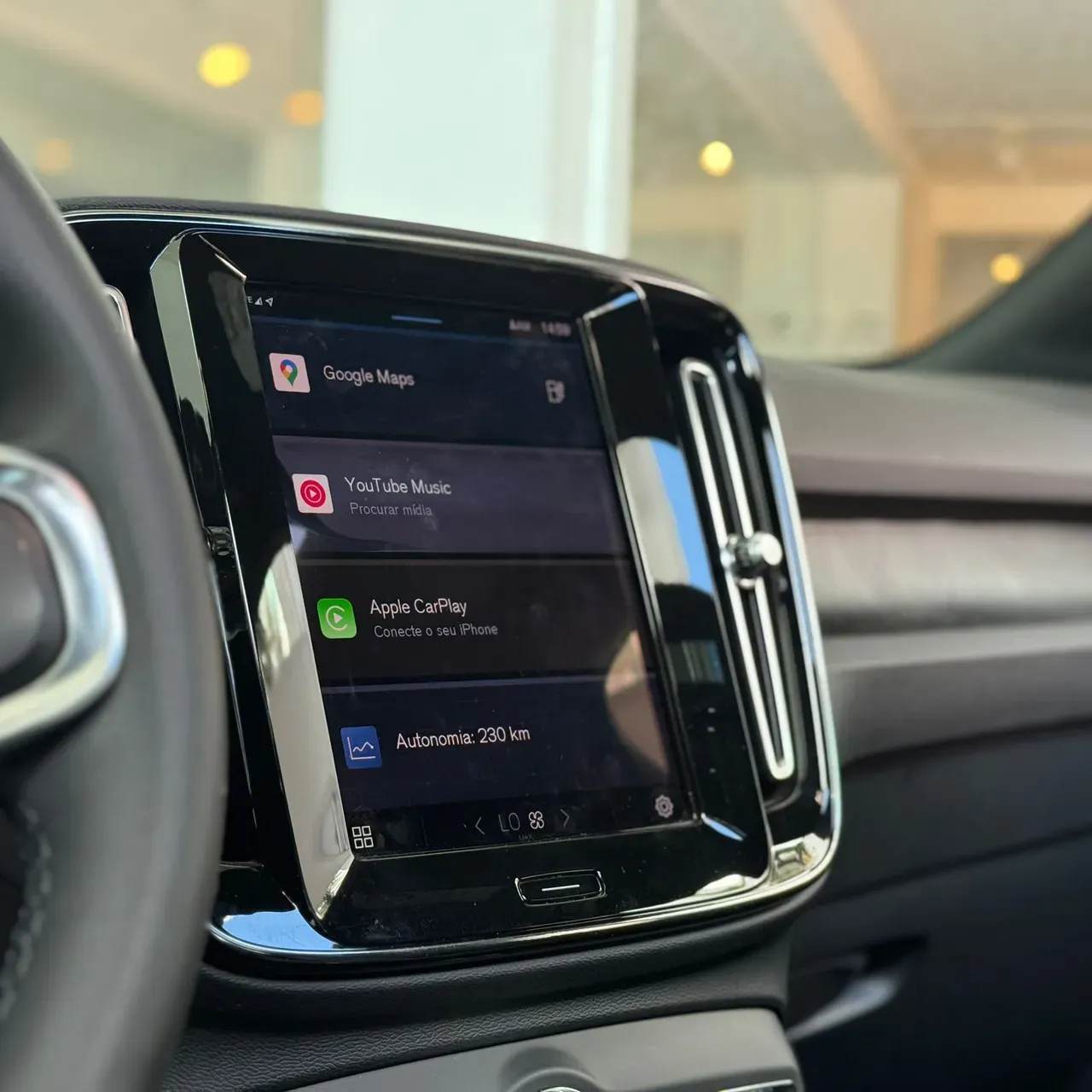 Volvo XC40 Recharge - Imagem 5