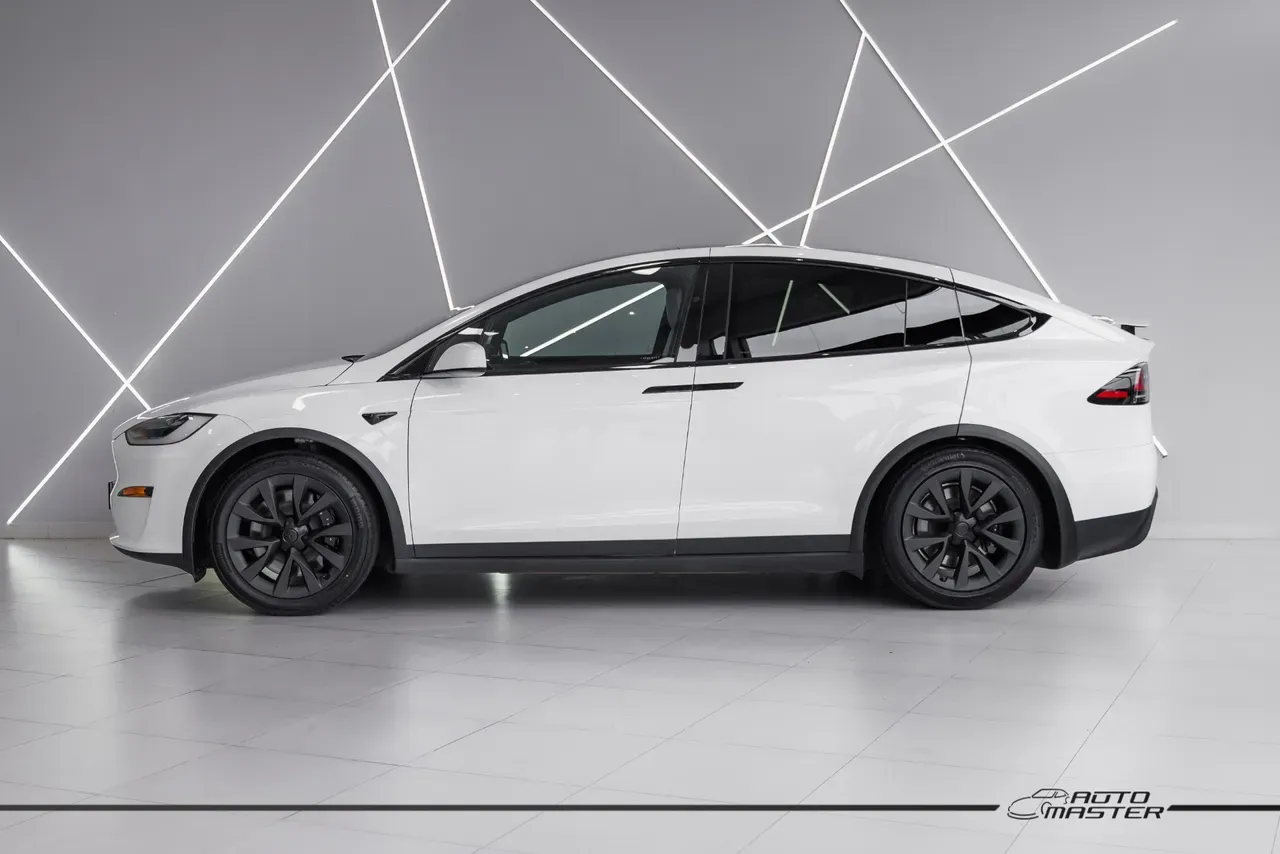 Tesla Model X - Imagem 5