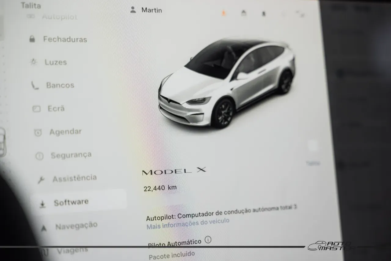 Tesla Model X - Imagem 16