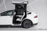 Tesla Model X - Miniatura 12