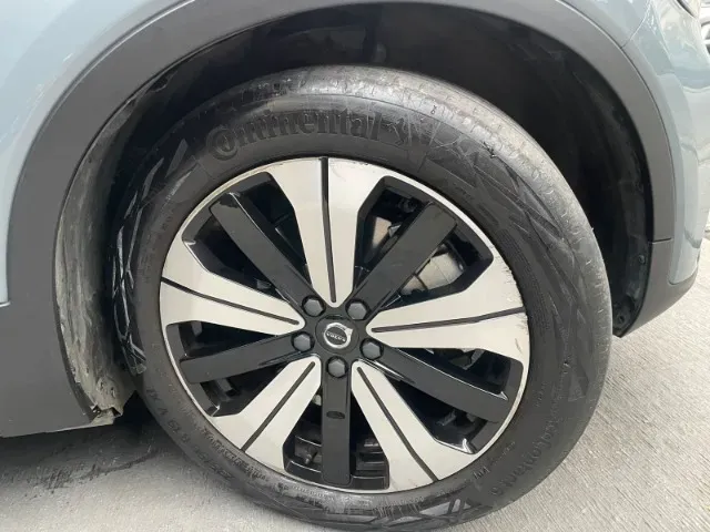 Volvo XC40 Recharge - Imagem 3