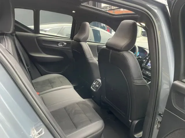 Volvo XC40 Recharge - Imagem 2