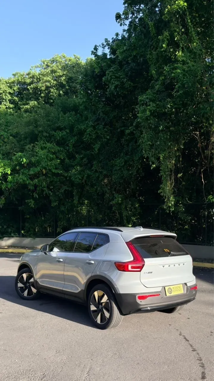 Volvo EX40 - Imagem 6