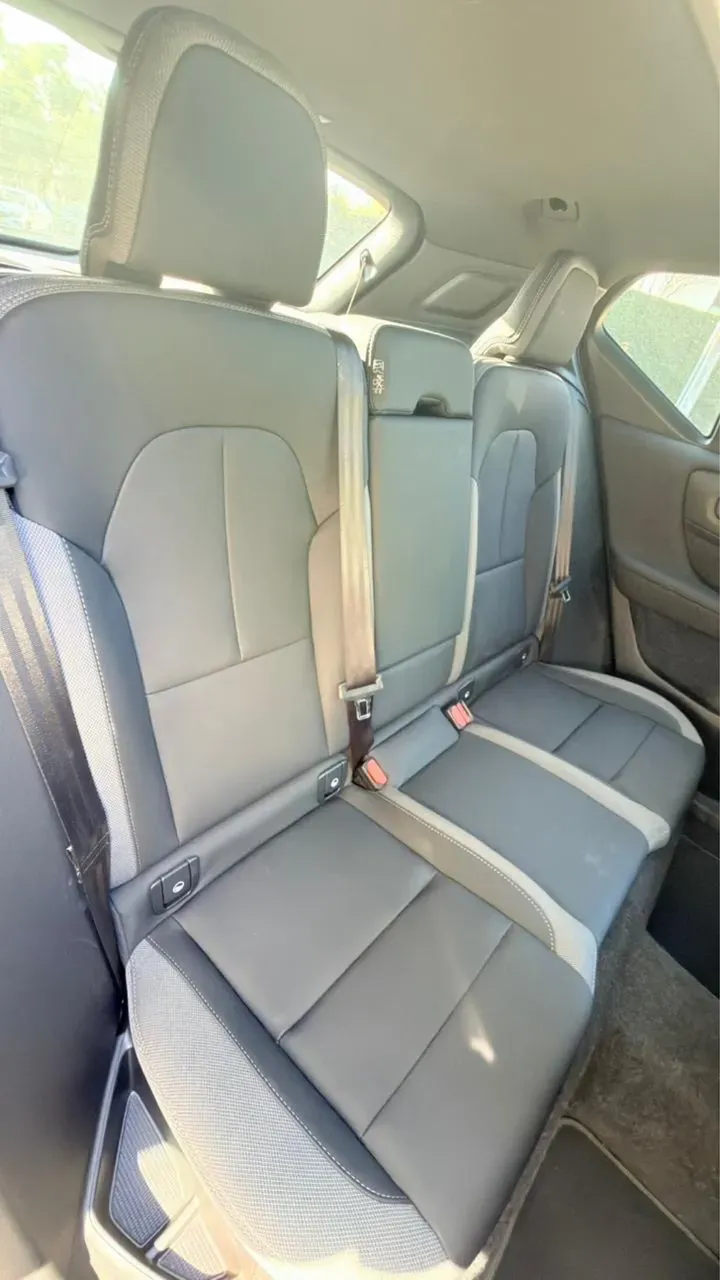 Volvo EX40 - Imagem 10