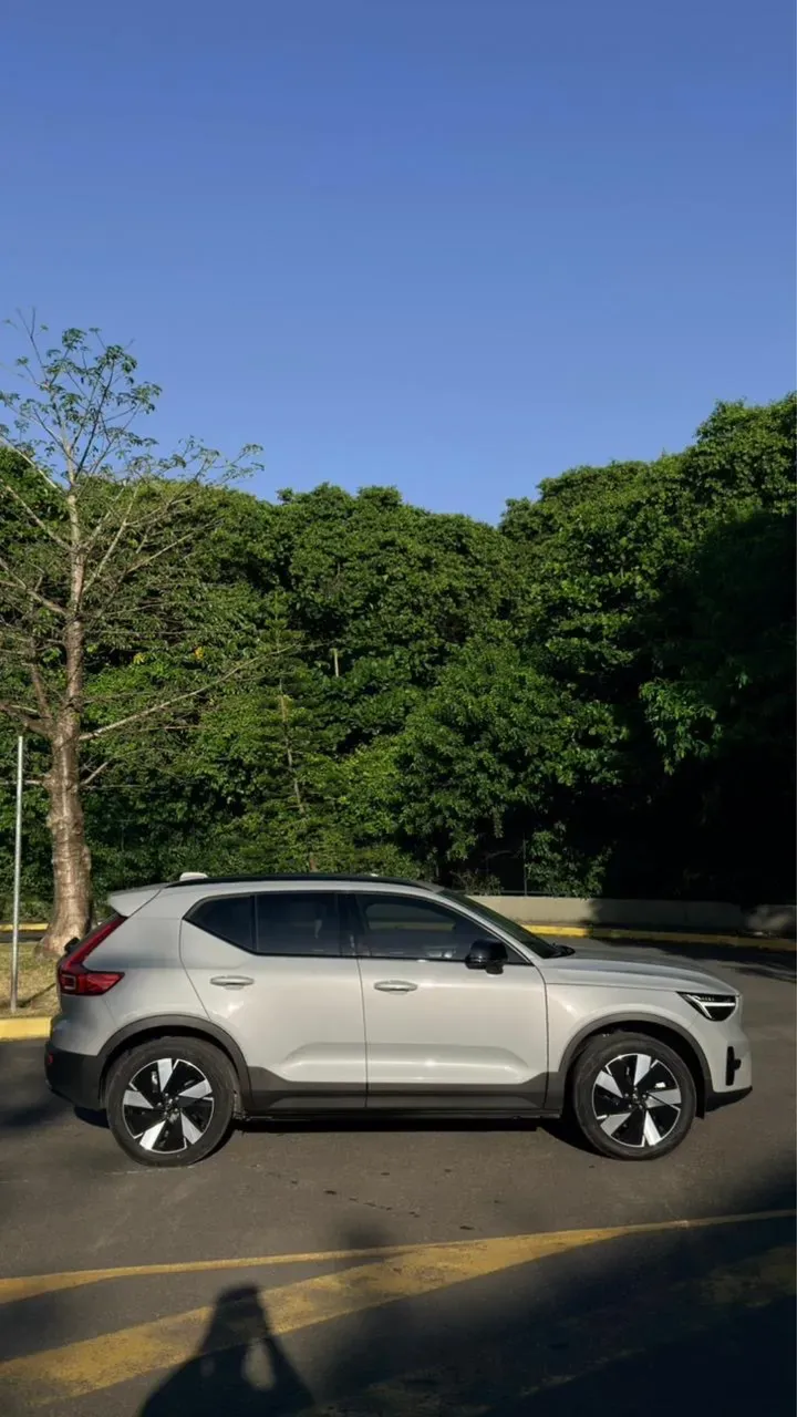 Volvo EX40 - Imagem 7