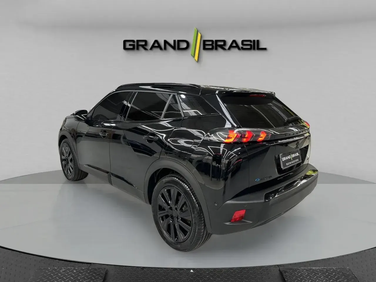 Peugeot E-2008 - Imagem 5