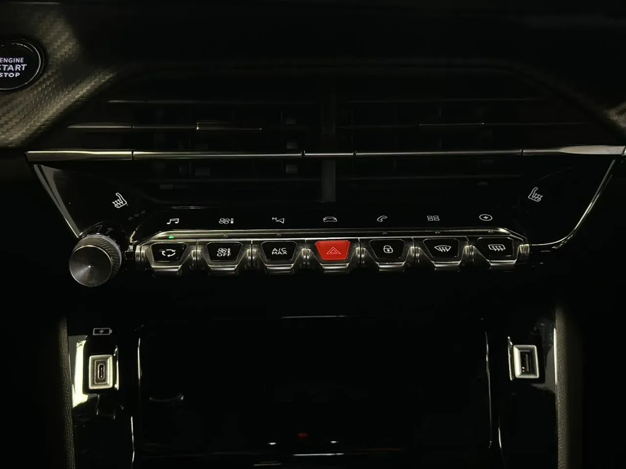 Peugeot E-2008 - Imagem 11