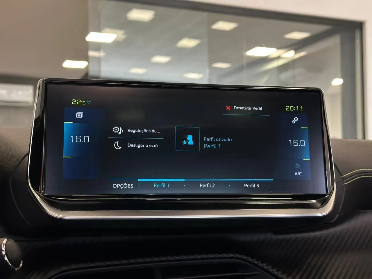 Peugeot E-2008 - Imagem 12