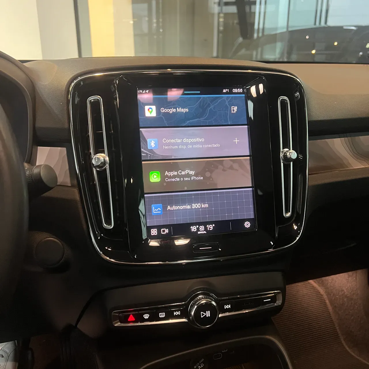 Volvo C40 Recharge - Imagem 13