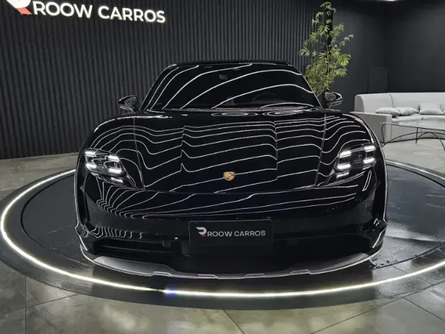 Porsche Taycan - Imagem 2