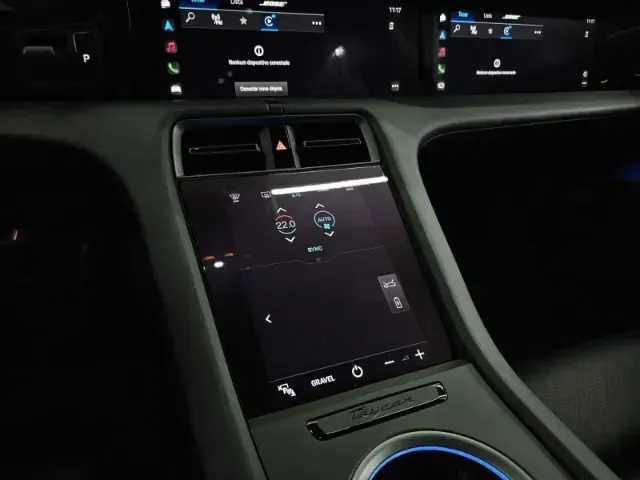 Porsche Taycan - Imagem 12