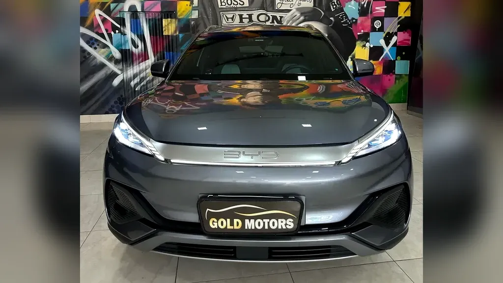 Foto de um byd yuan plus