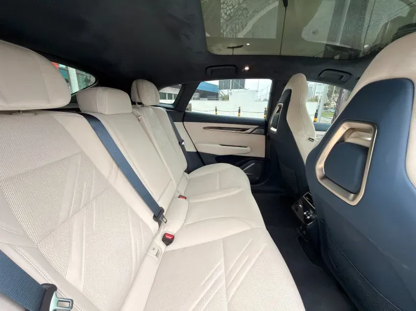 Zeekr 001 - Imagem 13