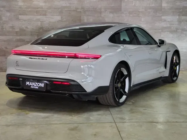 Porsche Taycan - Imagem 4