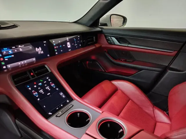 Porsche Taycan - Imagem 12