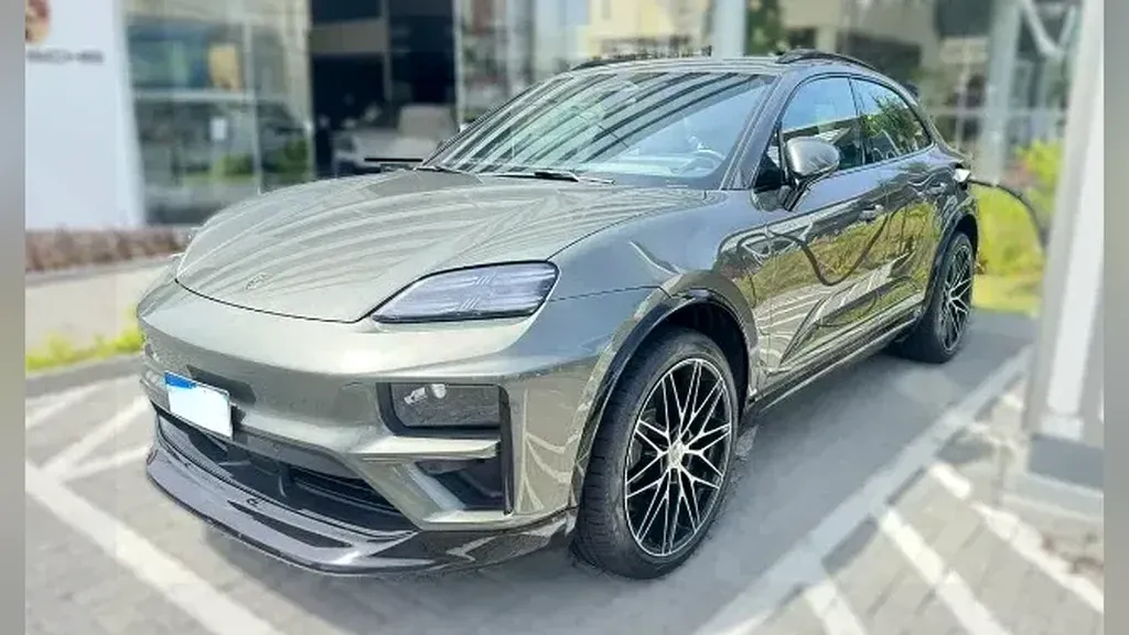 Foto de um porsche macan