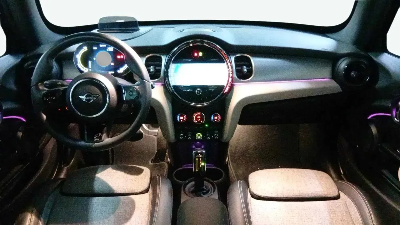 Mini Cooper SE - Imagem 9