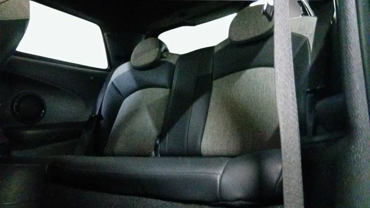 Mini Cooper SE - Imagem 12