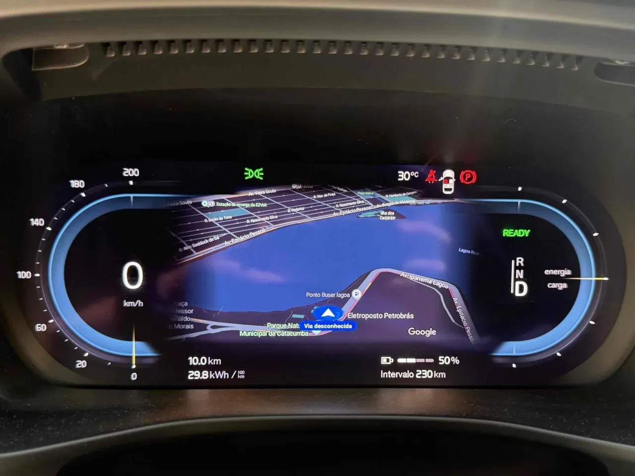 Volvo C40 Recharge - Imagem 14