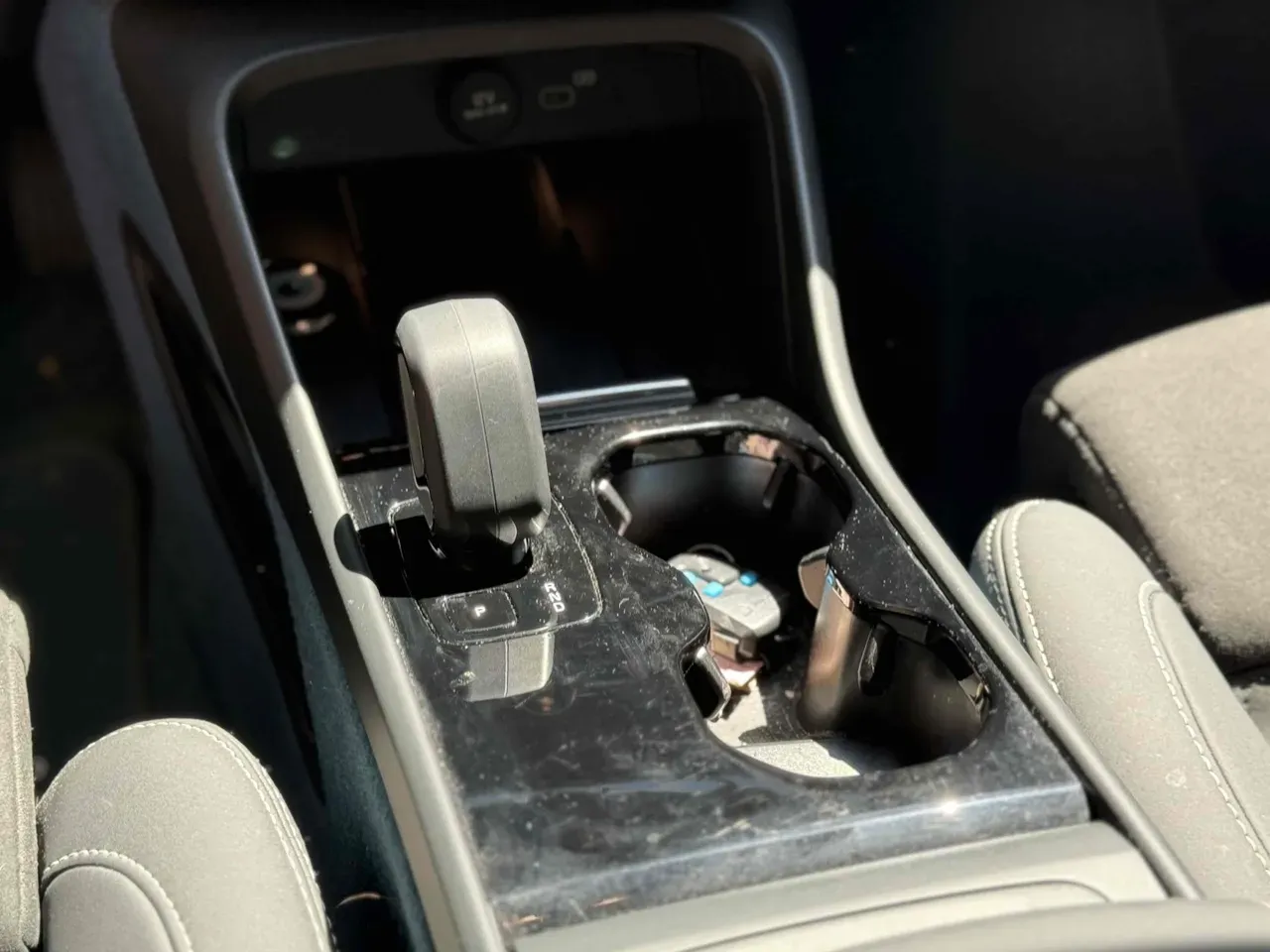 Volvo C40 Recharge - Imagem 12